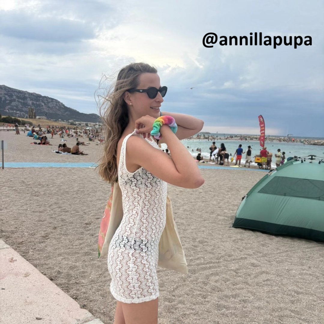 hello i'm anna an italian slut :)