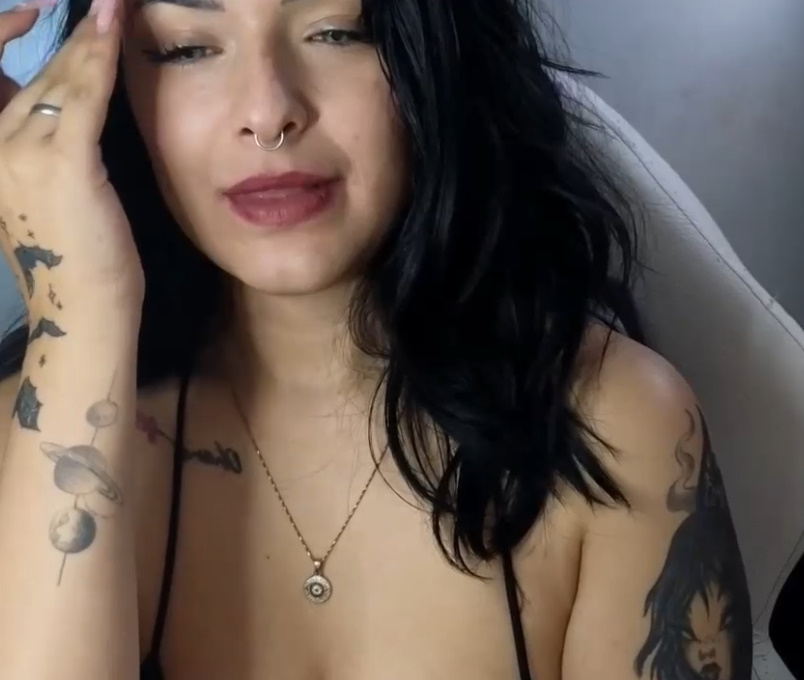 Hot Hot Hot Girl 102