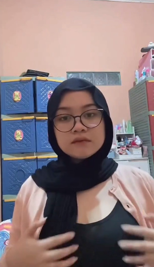 Hot Hot Hot Girl 104