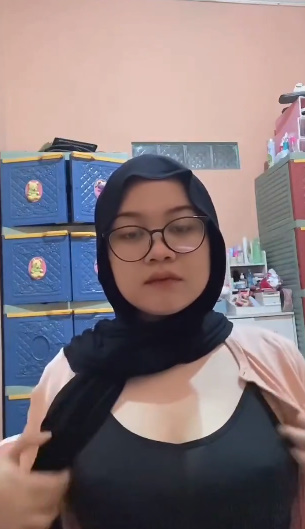 Hot Hot Hot Girl 104