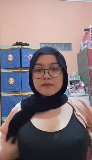 Hot Hot Hot Girl 104