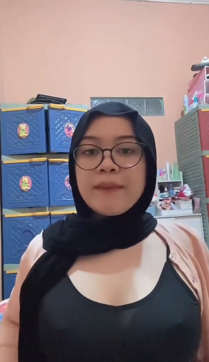 Hot Hot Hot Girl 104