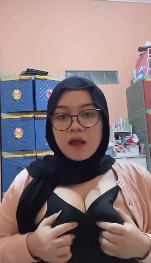 Hot Hot Hot Girl 104