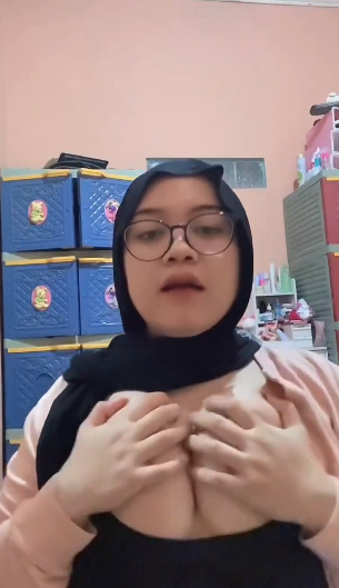 Hot Hot Hot Girl 104