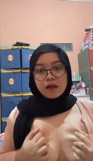 Hot Hot Hot Girl 104