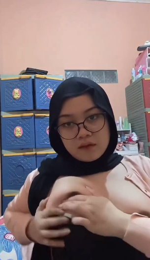 Hot Hot Hot Girl 104