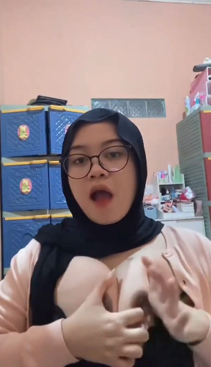 Hot Hot Hot Girl 104