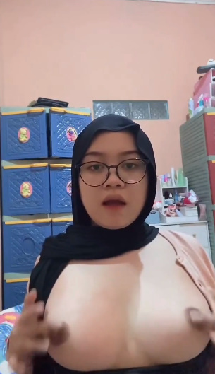 Hot Hot Hot Girl 104