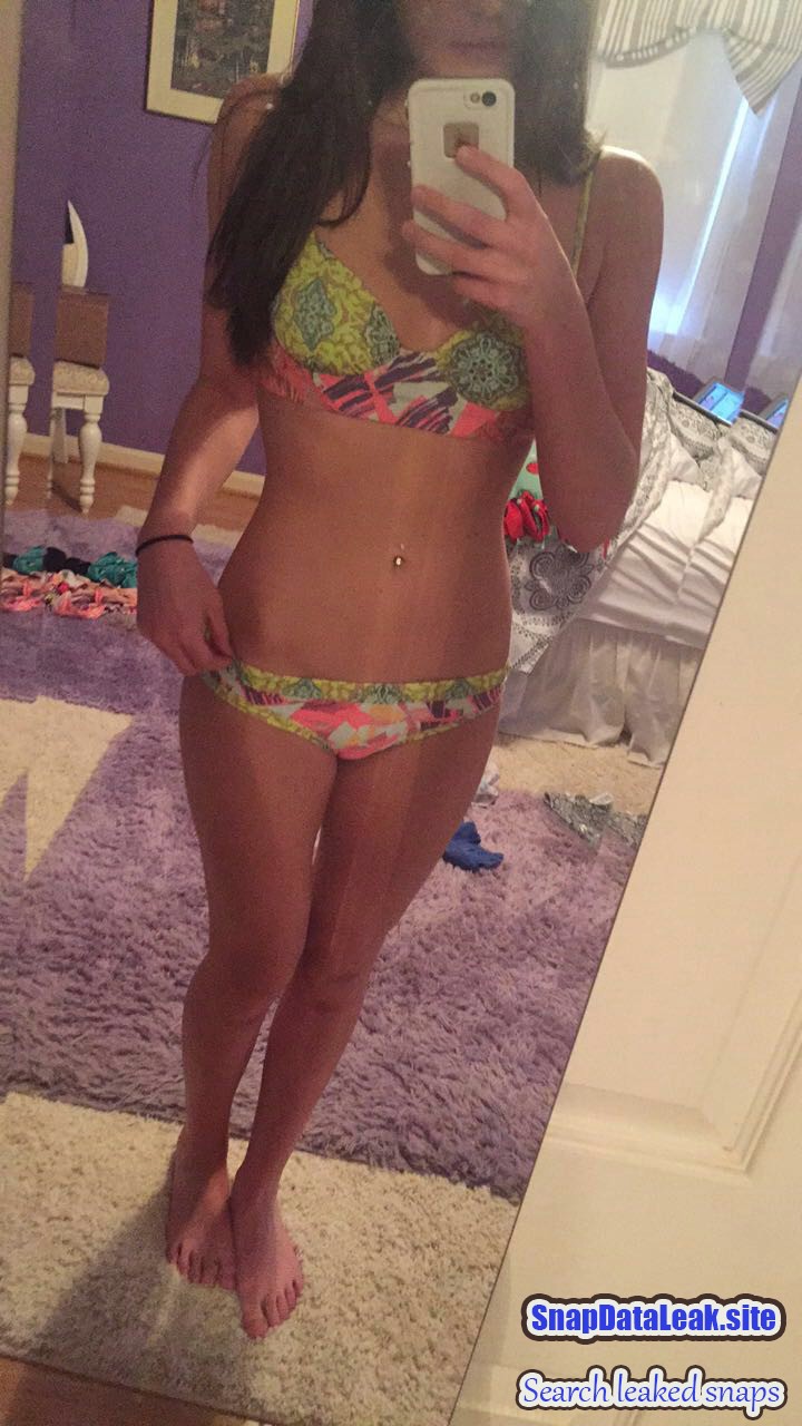 Hot Freshman babe teasing naughty mirror selfie