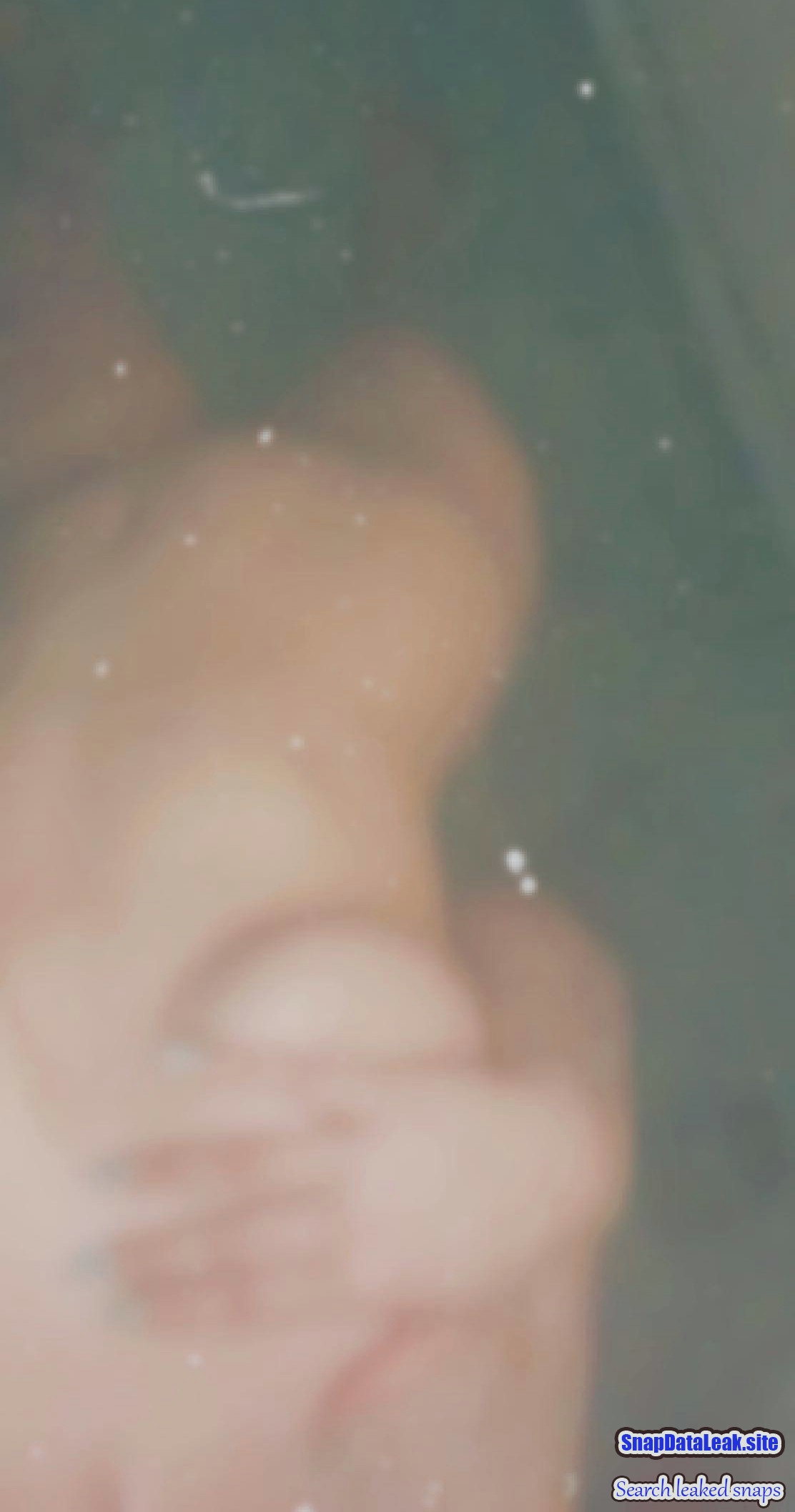 BLONDE TEEN EXPOSES Snap Nudes