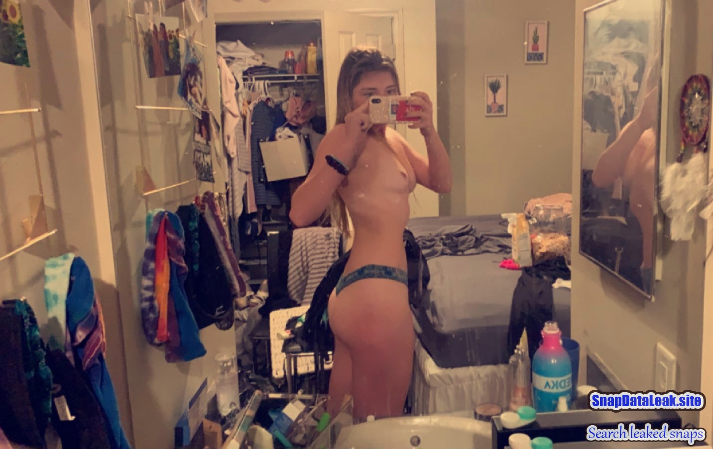 Busty Blonde teen exposed Snap