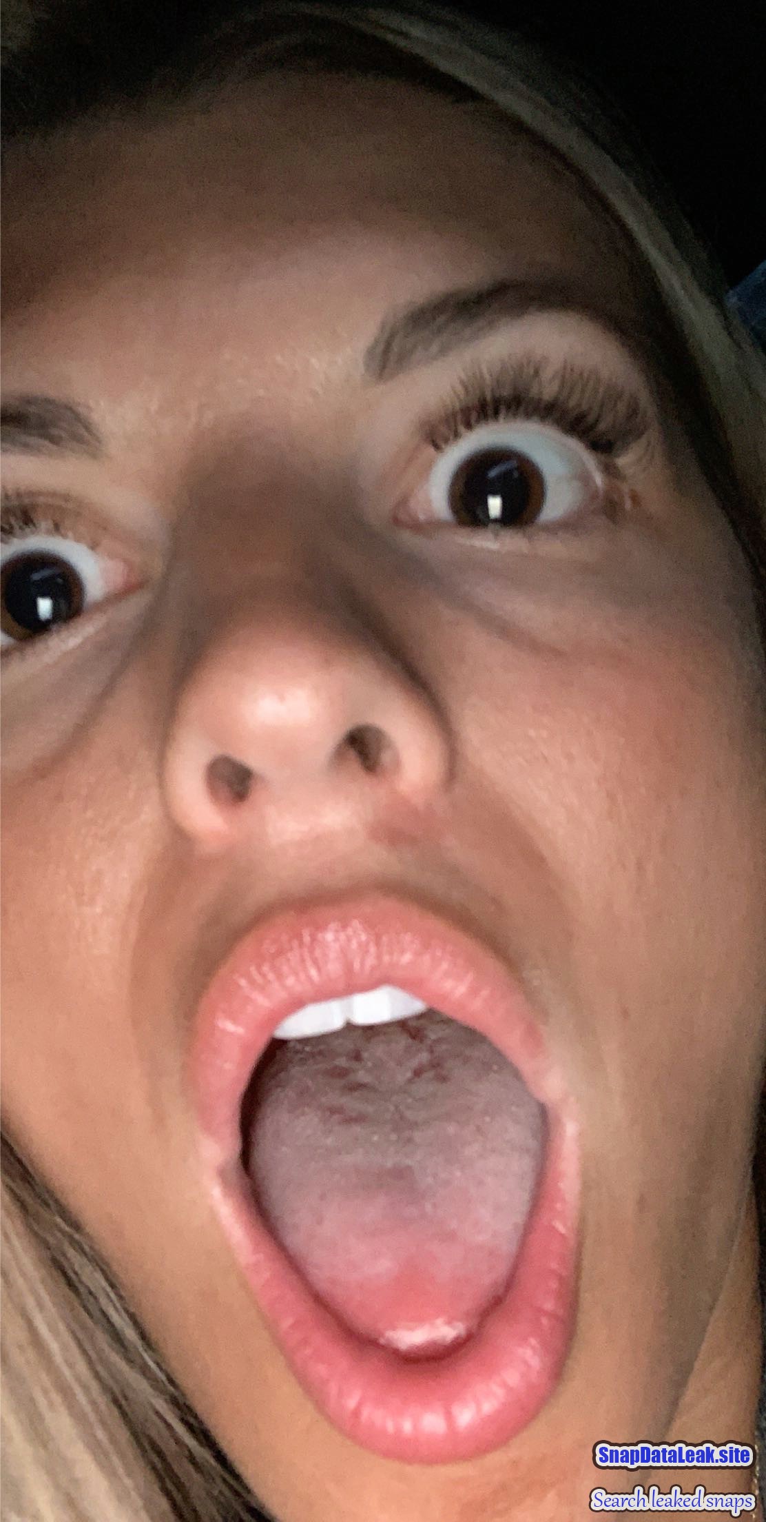 Hot UGA Freshman blonde babe teasing naughty mirror selfie