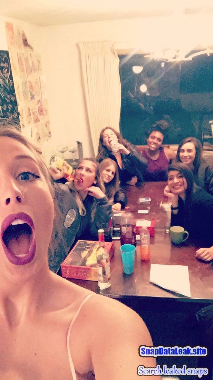 Hot UGA Freshman blonde babe teasing naughty mirror selfie