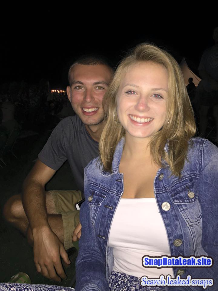 Slim thicc blonde teen Snapchat tease