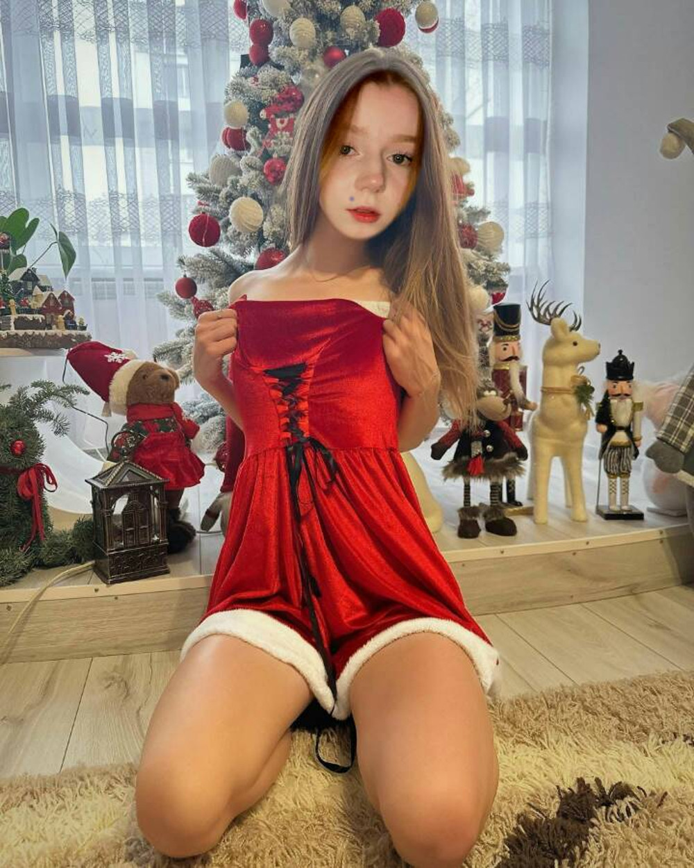 Me and my girlfriends. I love you, my fans.