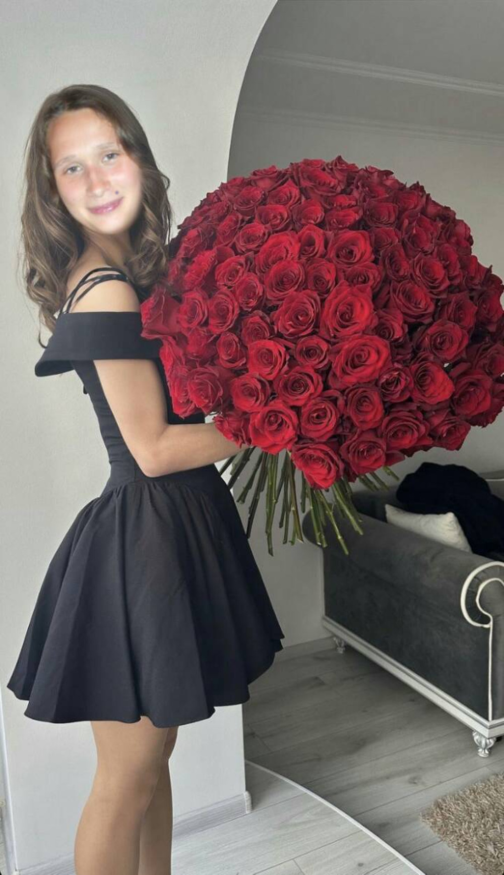 Me and my girlfriends. I love you, my fans.