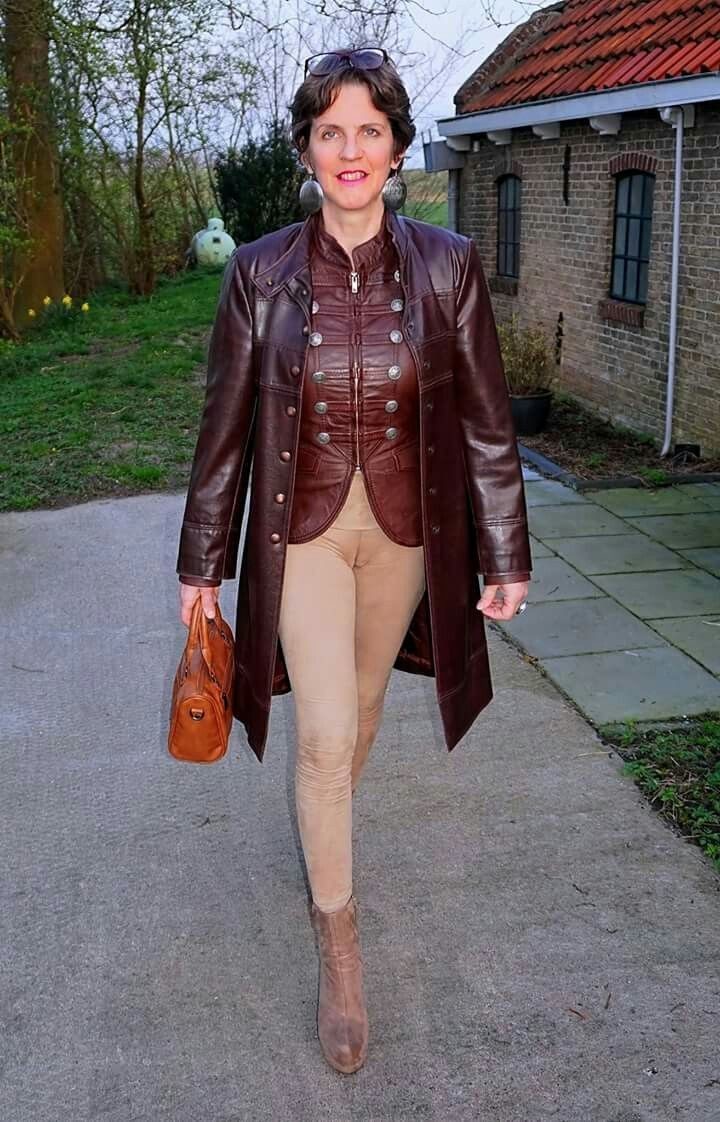 MA FEMME EN TENUE DE PUTE