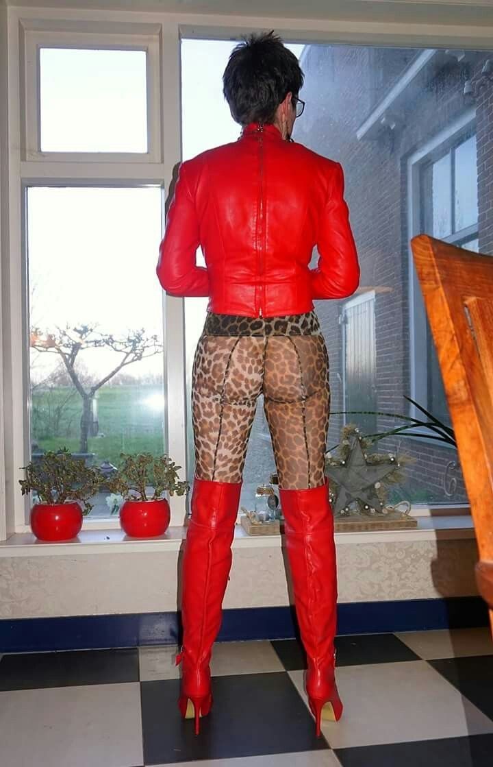 MA FEMME EN TENUE DE PUTE