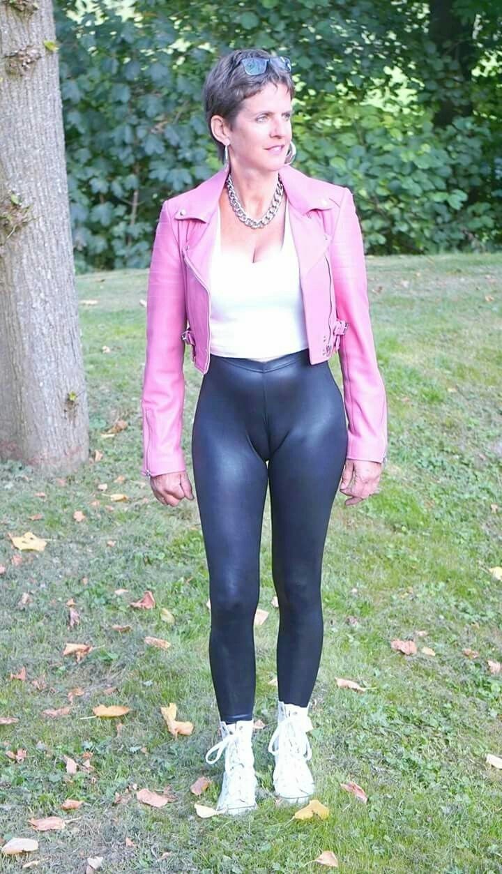MA FEMME EN TENUE DE PUTE