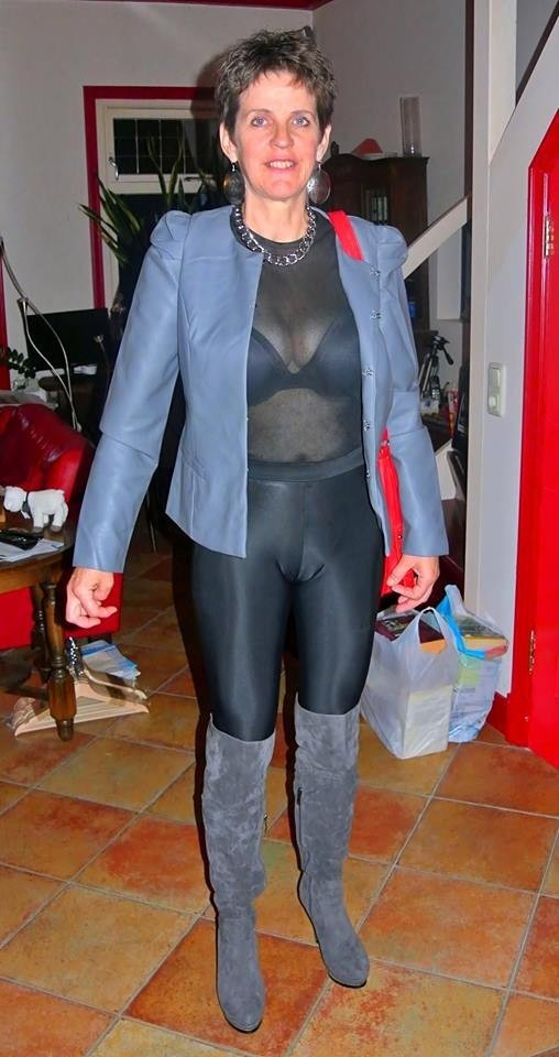 MA FEMME EN TENUE DE PUTE