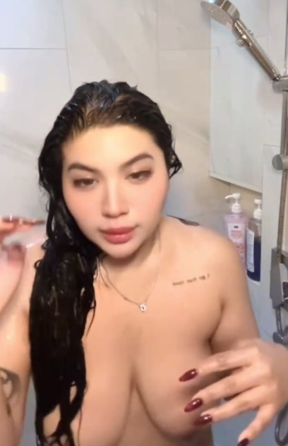 Hot Hot Hot Girl 107