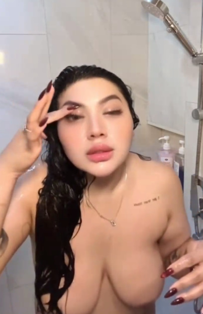 Hot Hot Hot Girl 107