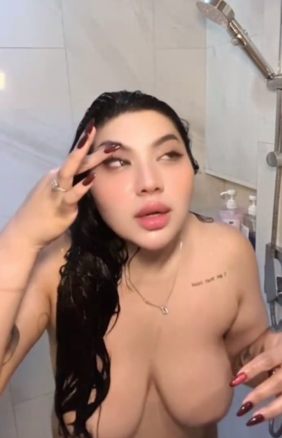 Hot Hot Hot Girl 107