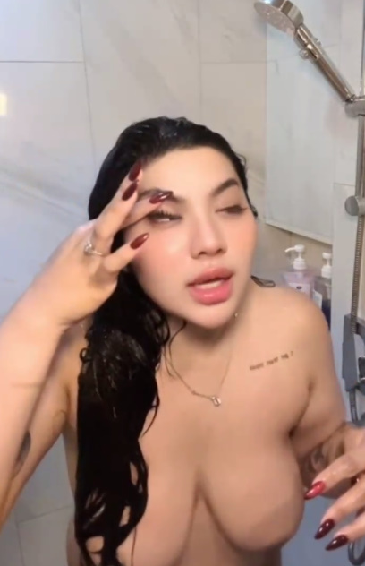 Hot Hot Hot Girl 107