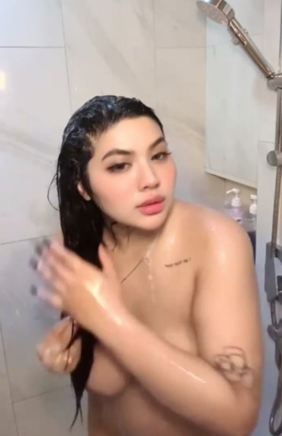 Hot Hot Hot Girl 107