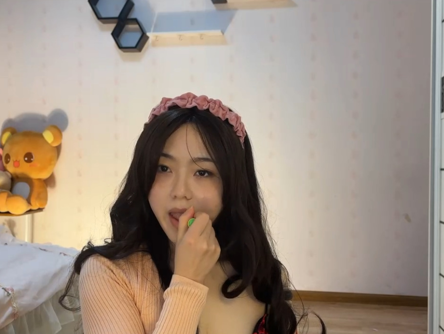 Hot Hot Hot Girl 111