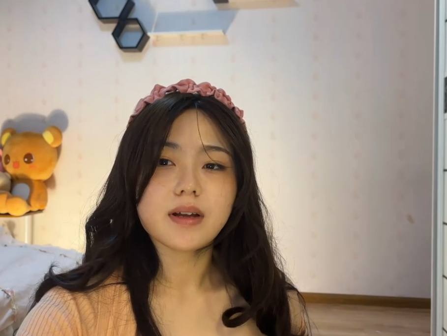 Hot Hot Hot Girl 111