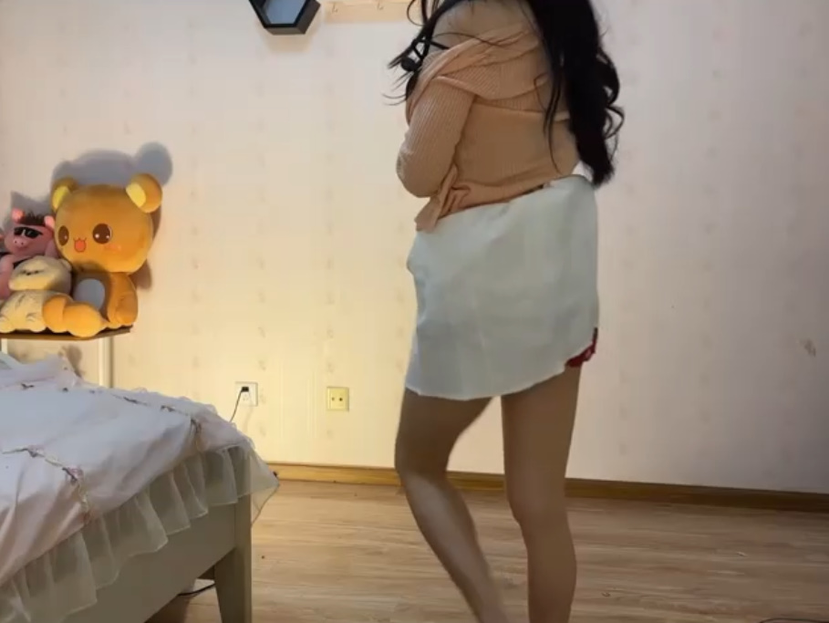 Hot Hot Hot Girl 111