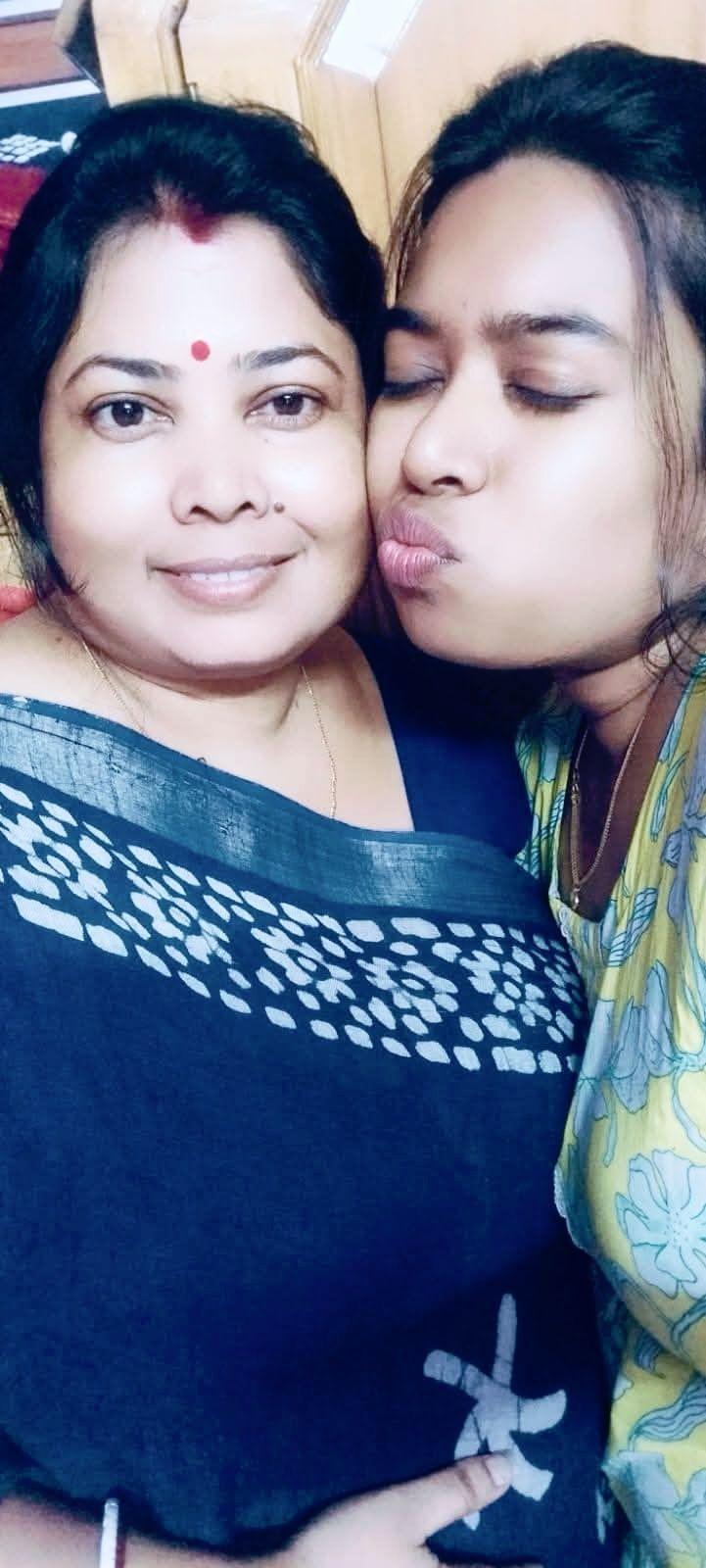 Desi boudi real lesbian couple