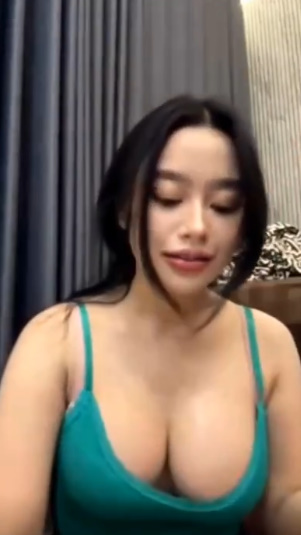 Hot Hot Hot Girl 113