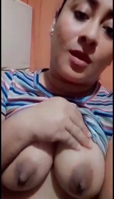 luciendo sexosa Tetas 36C de Michoacan
