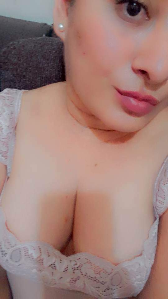 luciendo sexosa Tetas 36C de Michoacan