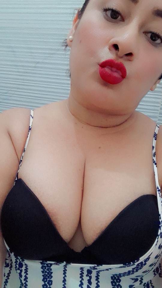 luciendo sexosa Tetas 36C de Michoacan