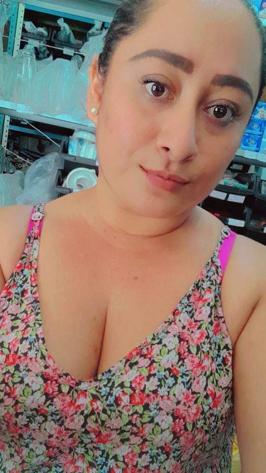 luciendo sexosa Tetas 36C de Michoacan