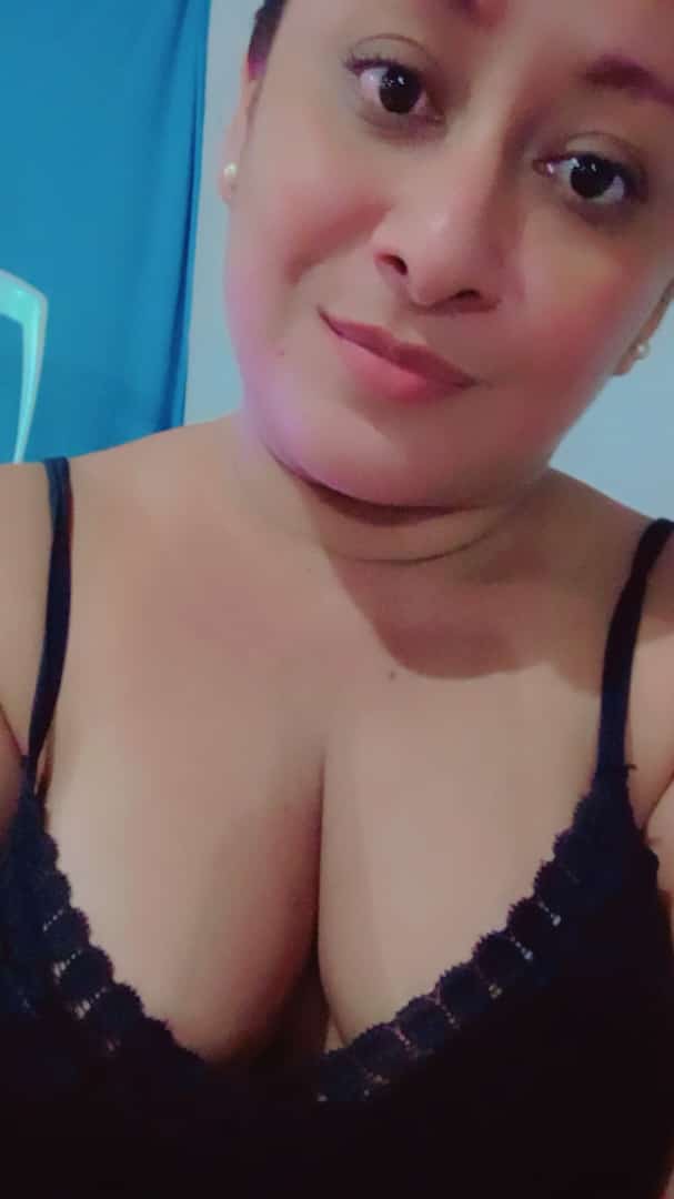 luciendo sexosa Tetas 36C de Michoacan