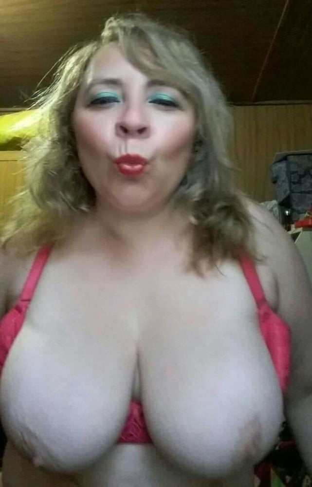 Sara Sanhueza Constanzo - https://www.facebook.com/carmyn.de