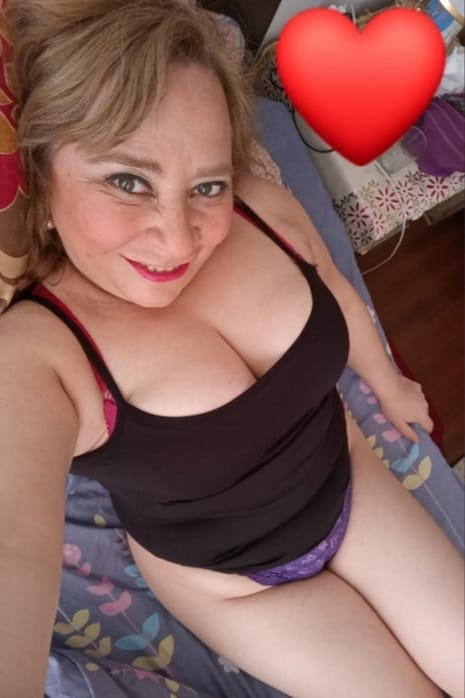 Sara Sanhueza Constanzo - https://www.facebook.com/carmyn.de