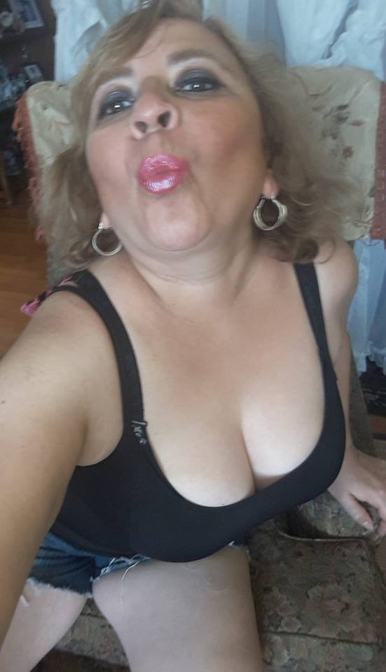 Sara Sanhueza Constanzo - https://www.facebook.com/carmyn.de