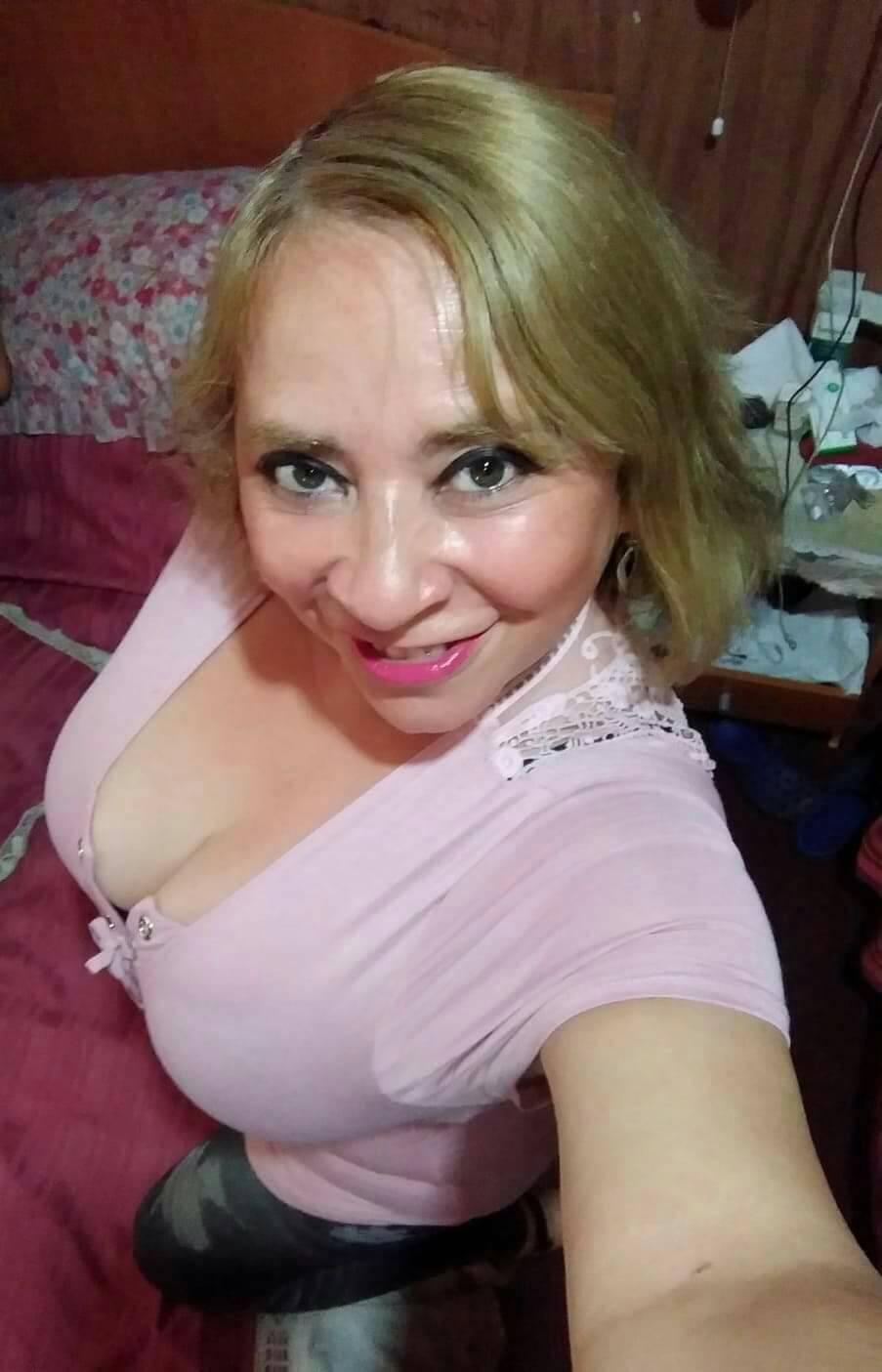 Sara Sanhueza Constanzo - https://www.facebook.com/carmyn.de