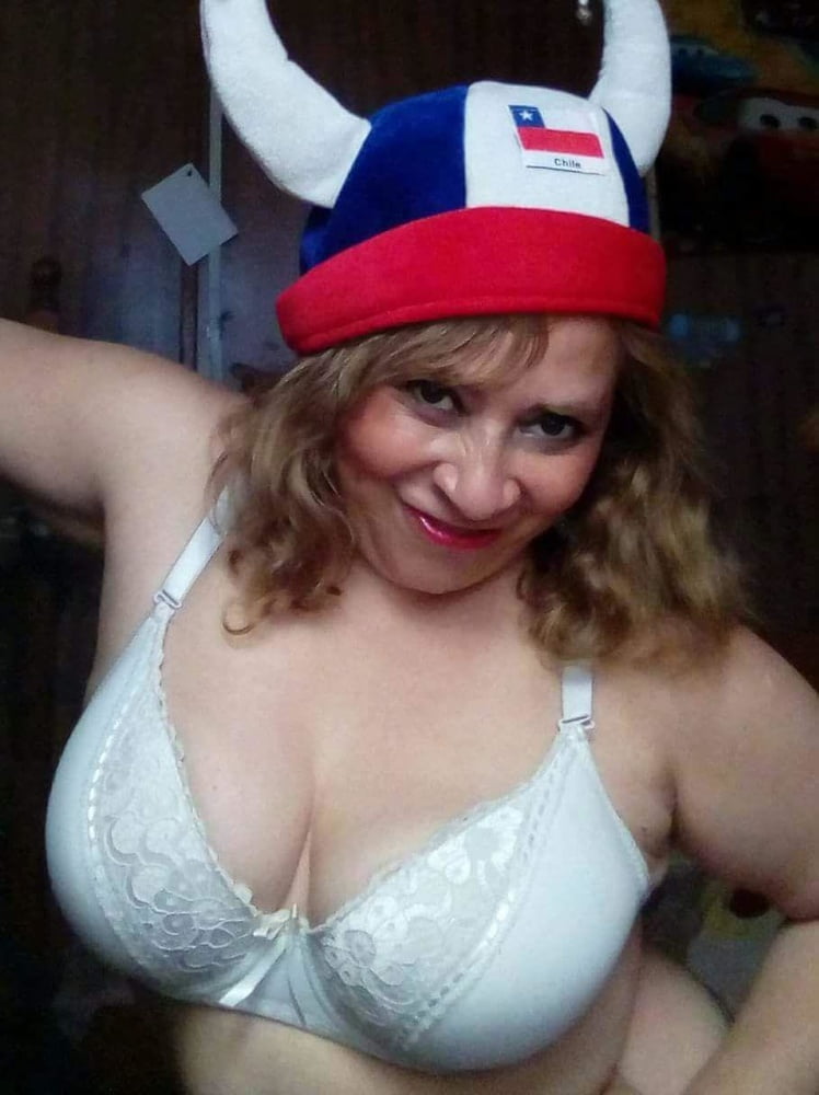 Sara Sanhueza Constanzo - https://www.facebook.com/carmyn.de