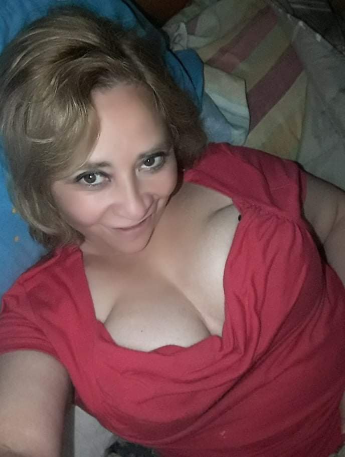 Sara Sanhueza Constanzo - https://www.facebook.com/carmyn.de