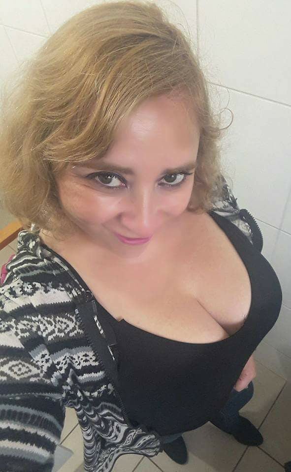 Sara Sanhueza Constanzo - https://www.facebook.com/carmyn.de