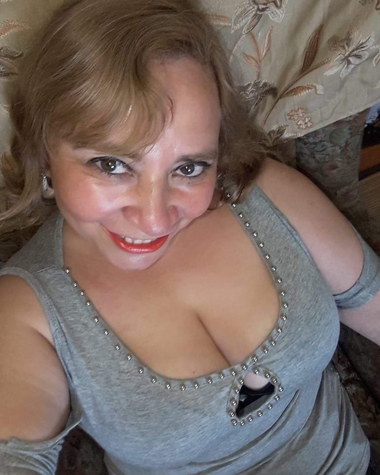 Sara Sanhueza Constanzo - https://www.facebook.com/carmyn.de