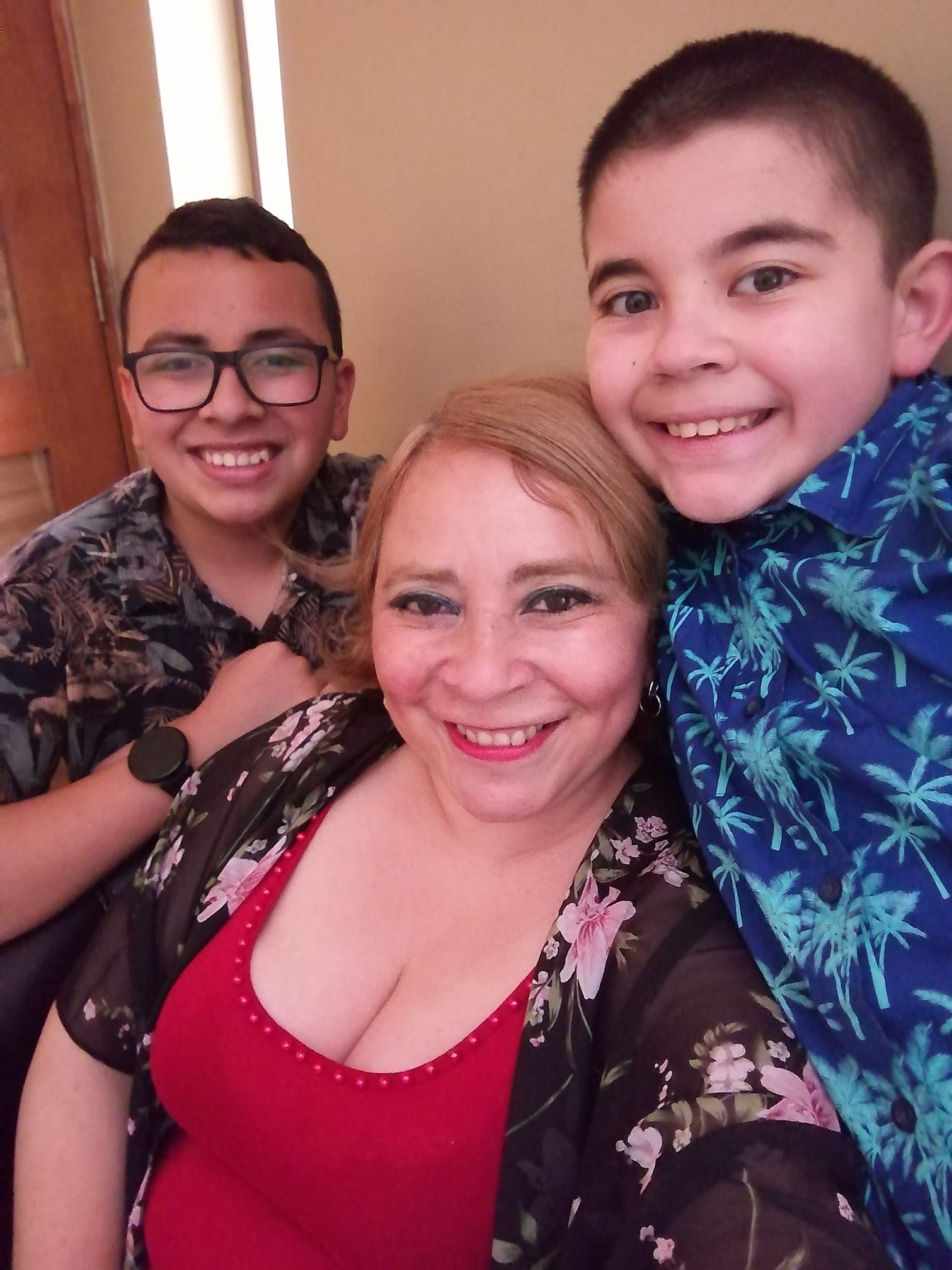 Sara Sanhueza Constanzo - https://www.facebook.com/carmyn.de