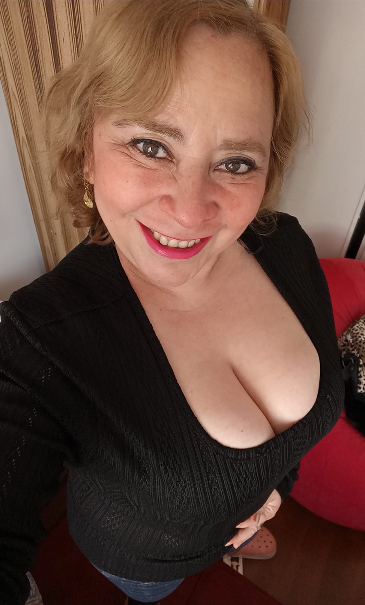 Sara Sanhueza Constanzo - https://www.facebook.com/carmyn.de