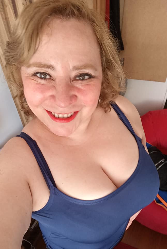 Sara Sanhueza Constanzo - https://www.facebook.com/carmyn.de